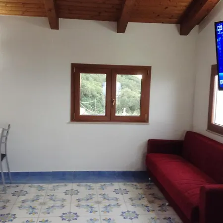 아파트 Apartment With One Bedroom In Santa Domenica Vibo Valentia With Wonderful Sea View And Wifi 3 Km From The Beach 트로페아